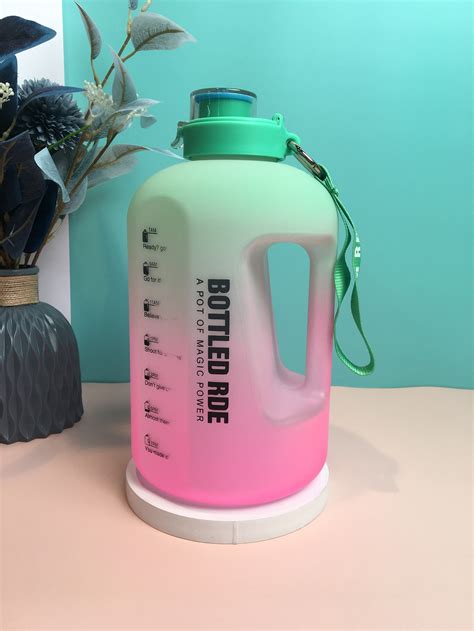 1pc Letter Graphic Water Bottle