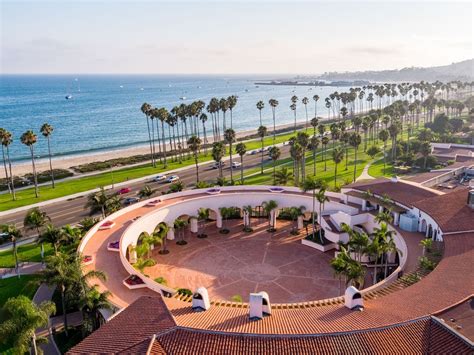 HiltonSB_RotundaAerial1_PhotobyHiltonSB_VisitSantaBarbara.jpg