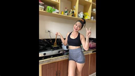 Quick Live With Hot Mama YouTube