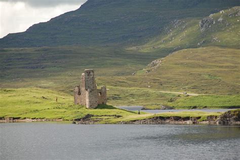 MacLeod Castles & Fortifications - The Associated Clan MacLeod Societies