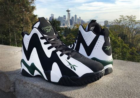 Reebok Kamikaze II Mid OG - Sneaker Bar Detroit