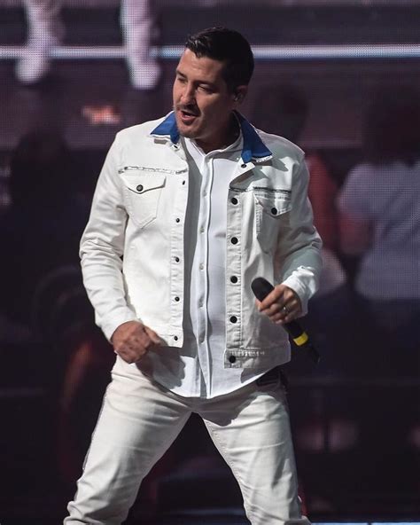 Jonathan Knight #MixtapeTour2019 Credit:@cathypoultonphotography ...