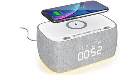 Radio R Veil Digital Avec Chargeur Sans Fil Et Enceinte Bluetooth