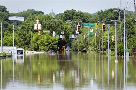 These 11 Photos Show Just How Devastating The Tennessee Flood Of 2010