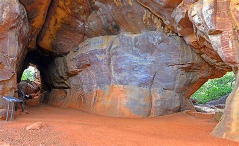 Top 10 Caves of Madhya Pradesh