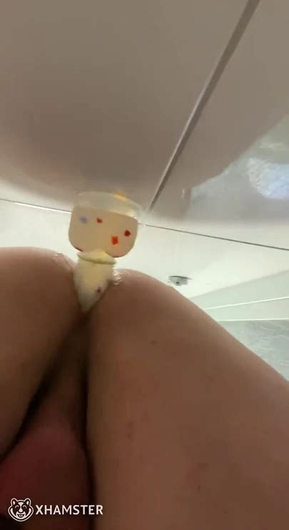 Pierwszy raz używając mojego dildo xHamster