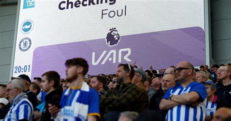 Premier League teams vote to keep VAR | Reuters