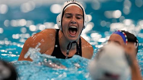 Us Wins Another Womens Water Polo World Title Beating Hungary 8 7 For