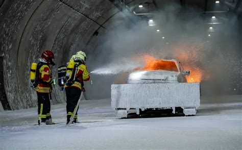 S Chsische Und Th Ringer Autobahntunnel F R Den Ernstfall Ger Stet