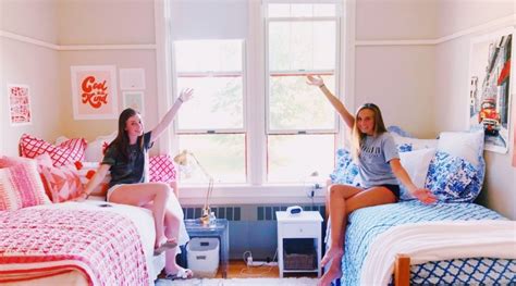 Pinterest Zoewro Preppy Dorm Room Girls Dorm Room College Dorm Room