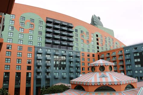 Inside the newly renovated Swan & Dolphin hotel rooms at Walt Disney World