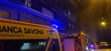 Savona Allarme Per Un Incendio In Un Appartamento La Stampa