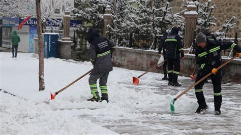 Erzurum Kars Ağrı Ardahan Tunceli de kar yağışı etkili oluyor Son