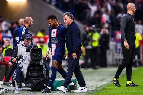 Foot PSG La révolution Neymar le PSG dit tout Foot 01