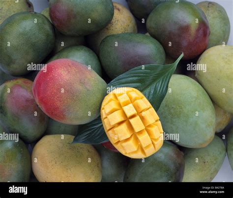 Chopped Mangoes Hi Res Stock Photography And Images Alamy