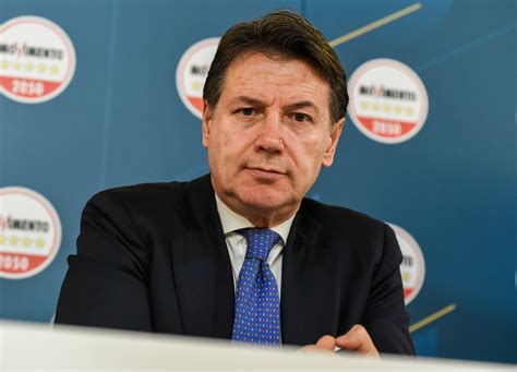 Campania Torna Il Reddito Di Cittadinanza 500 A Famiglia Conte