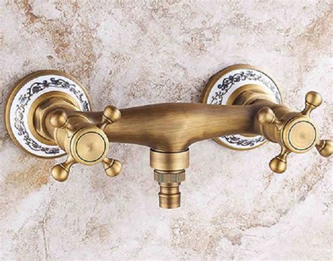 Кран для бани: бронзовый, с деревянной ручкой, для горячей воды