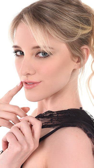Istripper Melody Marks Photo Gallery