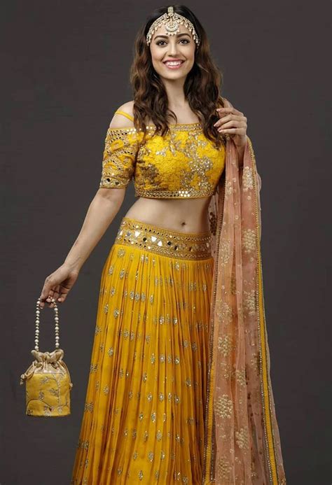 50 Beautiful Hot Photos Of Esha Kansara Actress From Zindagi Mere Ghar Aana SpideyPosts