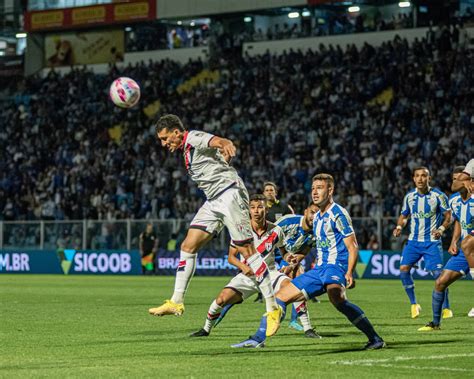 Atlético Go Vence O Avaí E Segue Vivo Na Luta Para Evitar O