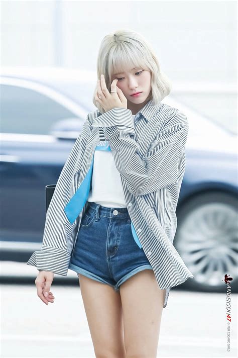 Airport Heading To Lcon La Wjsn Luda Wjsn Luda Cosmic Girls