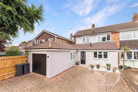 Mumford Road West Bergholt 3 Bed Semi Detached House £425 000