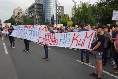 Osmi protest protiv nasilja Šeta se u Beogradu transparenti