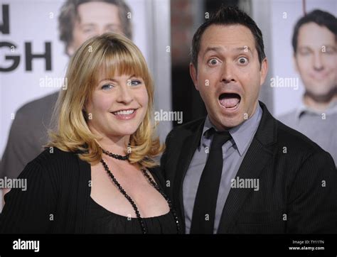 Cast member Thomas Lennon (R) and wife Jen attend the premiere of the ...