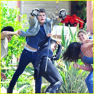 Gregg Sulkin Uses His Superpower Gloves On Runaways Set Allegra