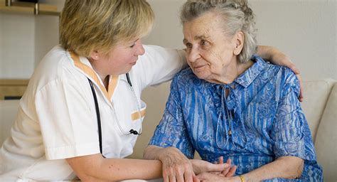 Cuidadores de pacientes con Alzheimer necesitan atención y espacio