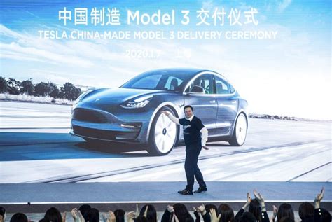 Tarian Elon Musk Di Pabrik Tesla Shanghai Republika Online