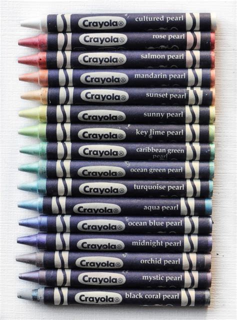 Count Crayola Pearl Brite Crayons What S Inside The Box Jenny S