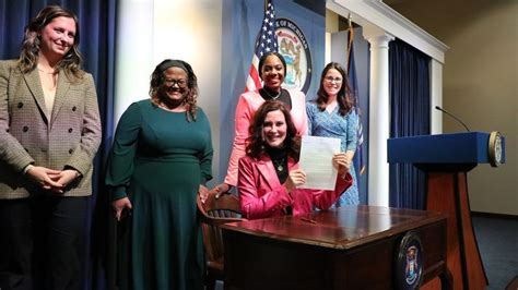 Gov Whitmer Signs Directive Affirming Reproductive Rights