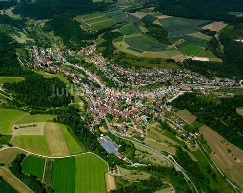 Sulz Am Eck Aus Der Vogelperspektive Von Wald Umgebene Ortsansicht In