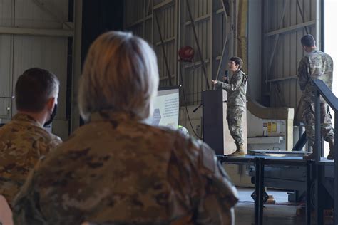 Amc Command Team Visits Joint Base Charleston Th Airlift Wing