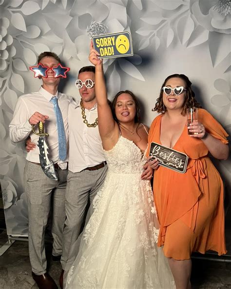 Brisbane And Sunshine Coast Dj Photo Booth Hire Photo Booth Brisbane