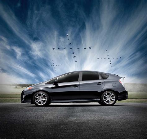 Toyota Introduces Prius Performance Package | TheDetroitBureau.com