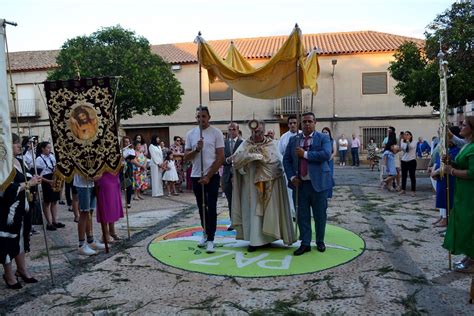 Solemne procesión del Corpus Christi en Valenzuela de Calatrava