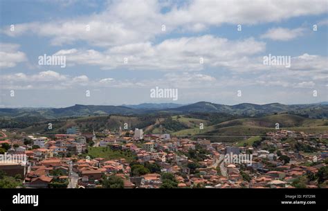 Onde Fica Cidade De Cunha - CUNHA, SP - 25.10.2015: CIDADE DE CUNHA - Vista diurna da cidade de ...