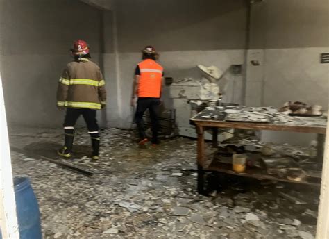 Mala maniobra causa incendio en panadería