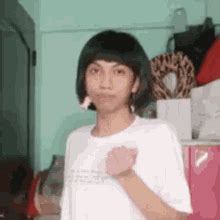 Mimiyuuuh Laugh GIF - Mimiyuuuh Laugh Giggle - Discover & Share GIFs