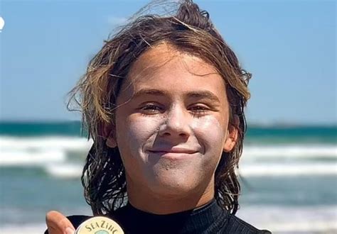 Surfista De 15 Anos Morre Atacado Por Tubarão