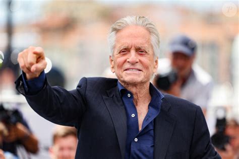 Michael Douglas Honoré à Cannes Ultra Sexy Sa Femme Catherine Zeta Jones Affiche Un Immense