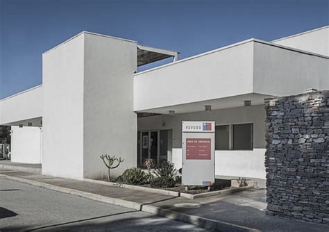 Centro de Salud Familiar de Papudo / Iglesis Arquitectos | ArchDaily Perú