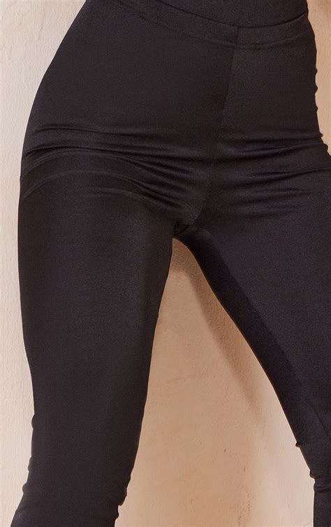 Legging Moulant Noir Froncé Derrière Prettylittlething Fr