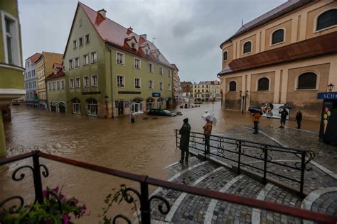 Pow D W Polsce Oto Najwa Niejsze Informacje Z Polski I Wiata