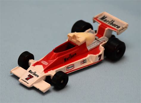 TOMY Blue Box Made In Japan TC Tomica McLaren M26 Ford Marlboro 7 10F