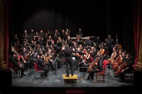 Orchestra Musica Classica E Pop Per Il Tradizionale Concerto Di