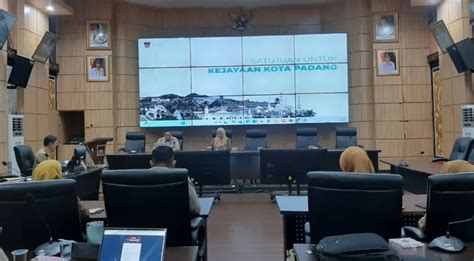 pemko padang terapkan tte  produk hukum daerah fokus percepatan