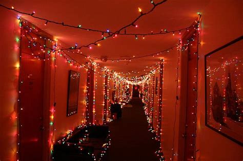 Christmas Dorm Decorations: Festive Lights and Mirrors